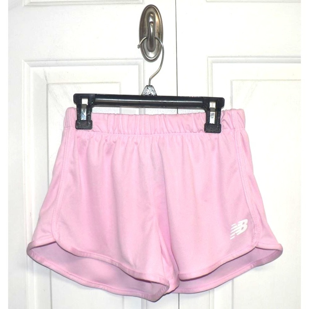 New Balance Girls‎ Active Performance Mesh Dolphin Shorts in Pink Large (14/16)